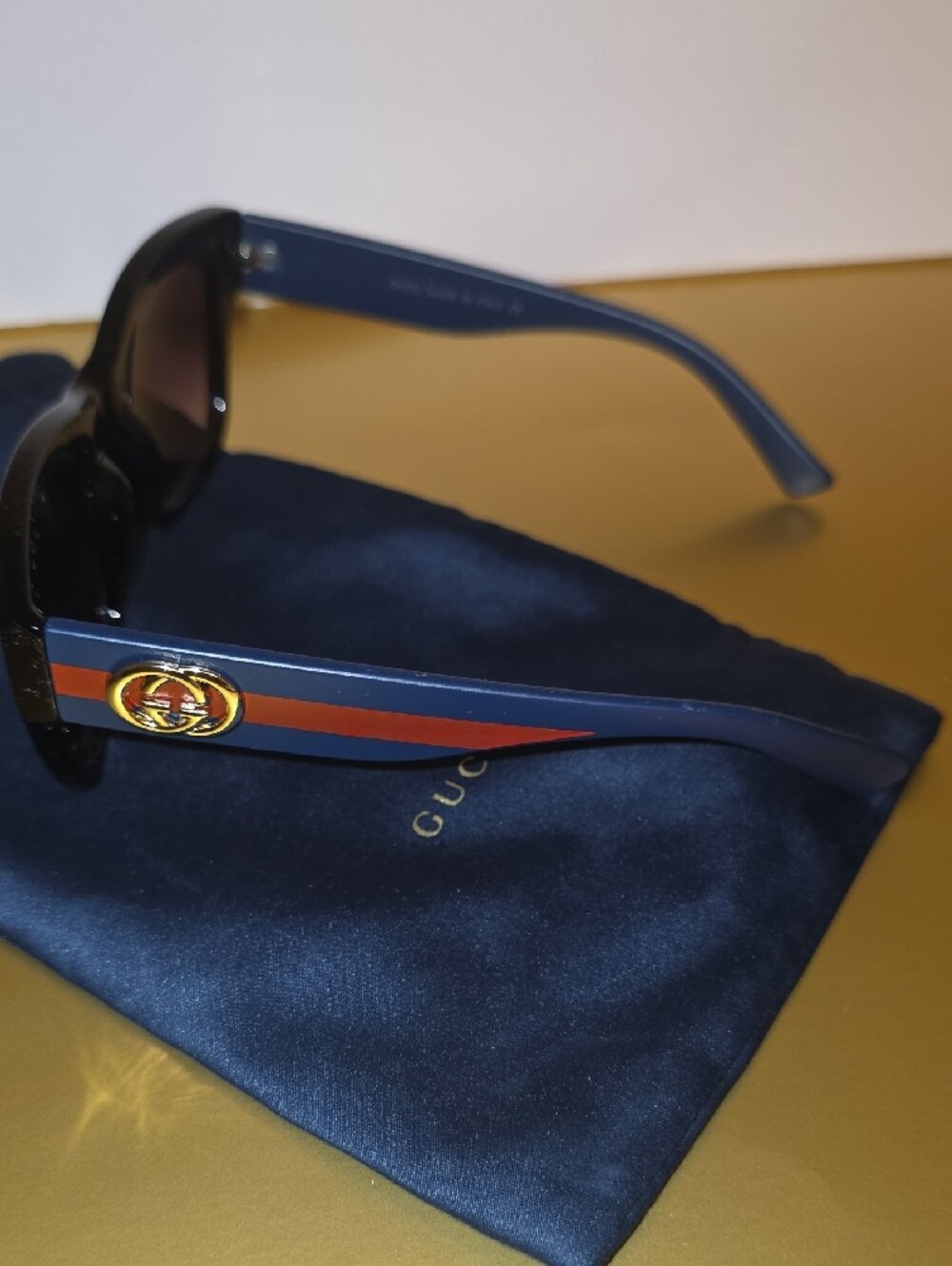 Gucci Blue Sunglasses with Red Stripe and Gold Logo No Box No Case - Picture 3 of 8